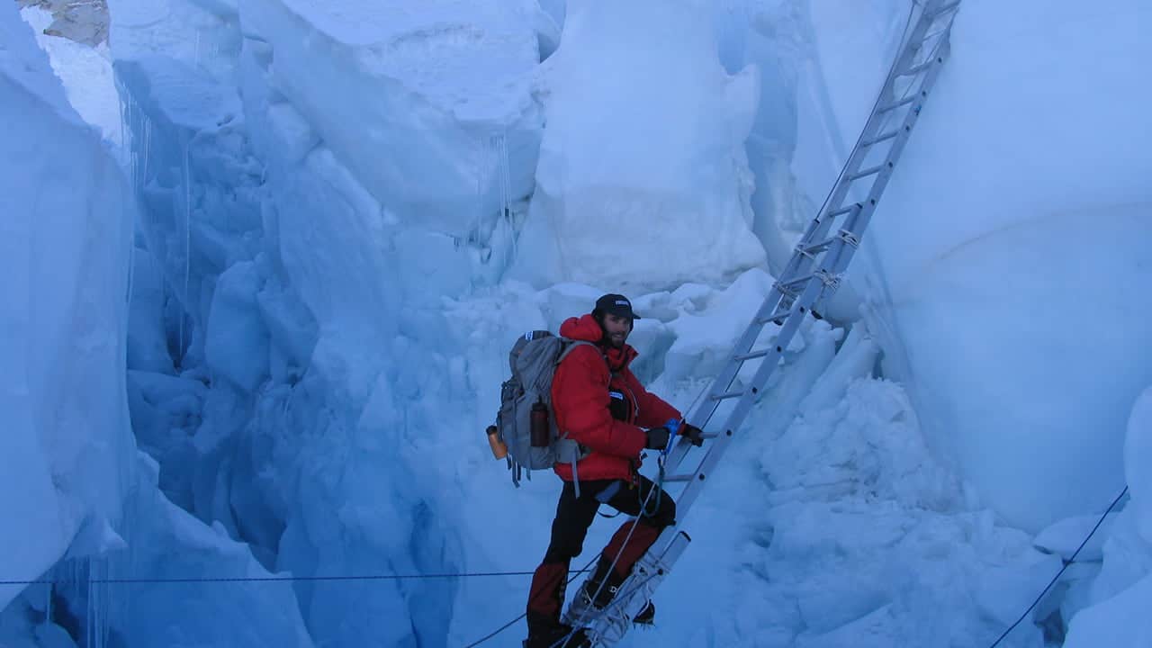 Mount Everest climbing